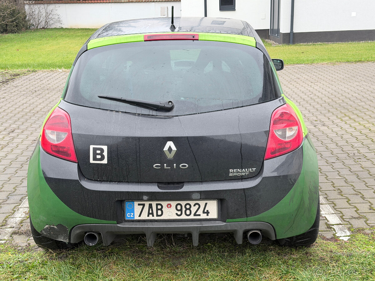 Renault Clio III RS 197 - závodní auto TOP STAV - 6