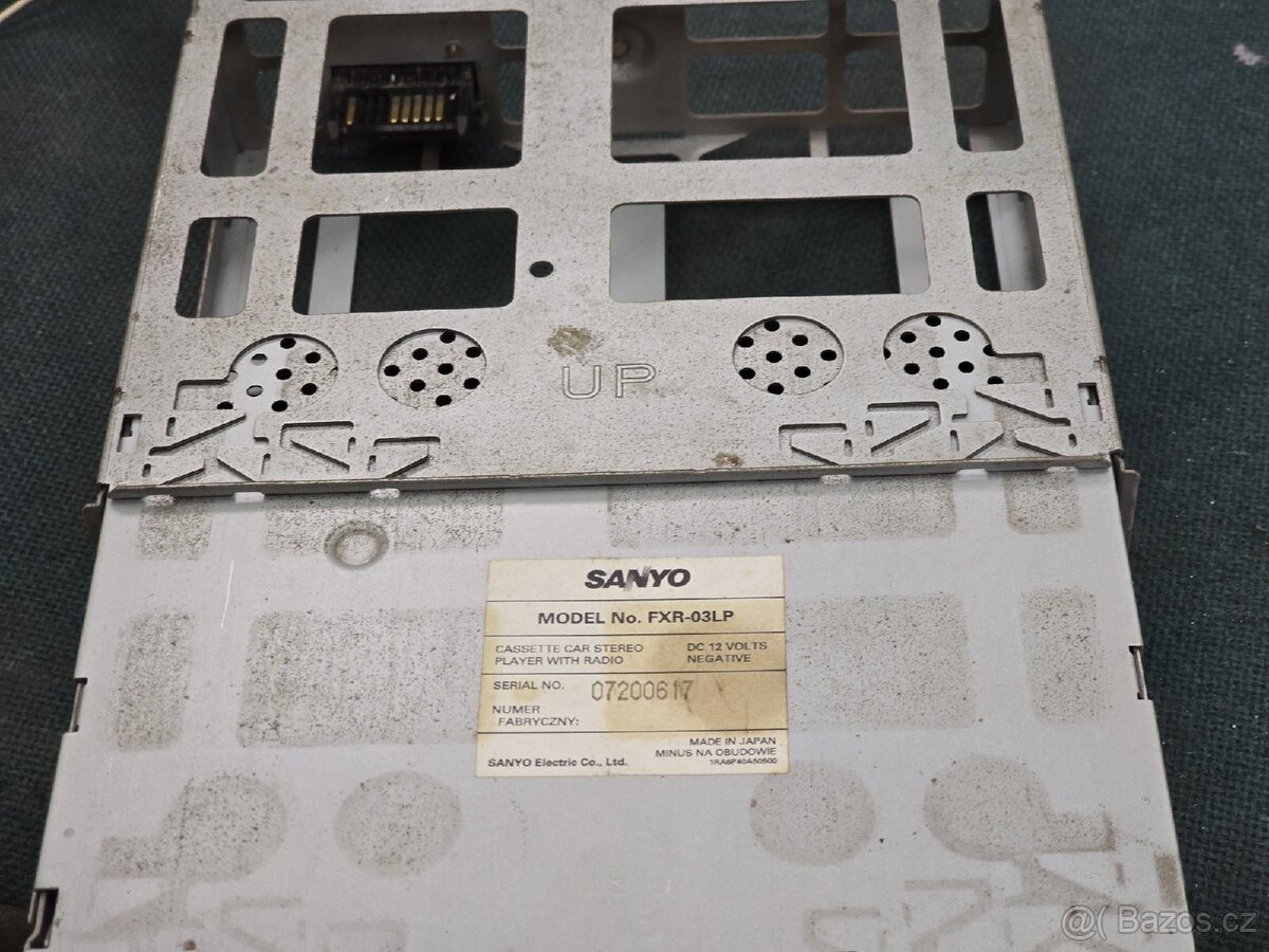 Staré autorádio SANYO - 6