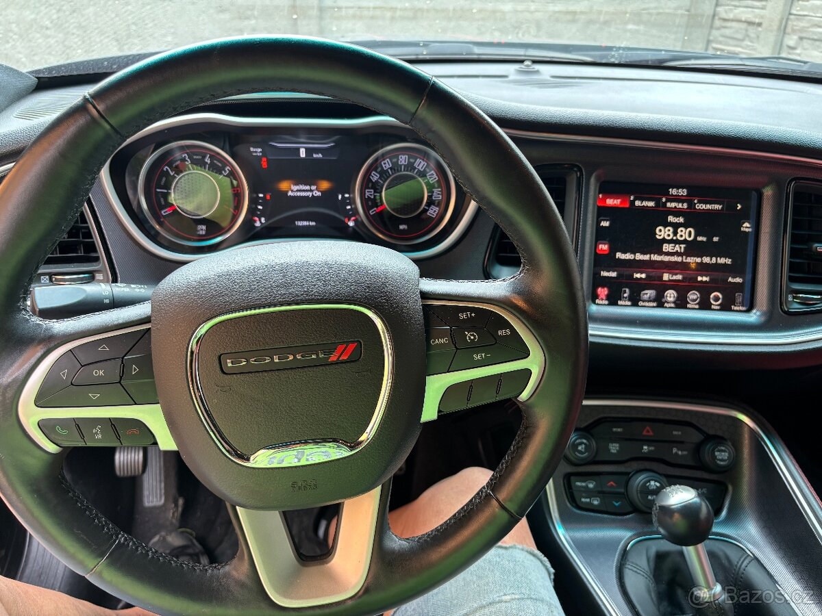 Dodge Challenger - 6