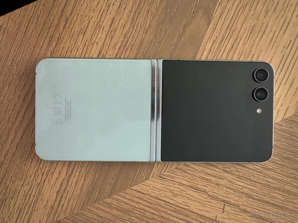 Samsung Galaxy Z Flip 5 - 6