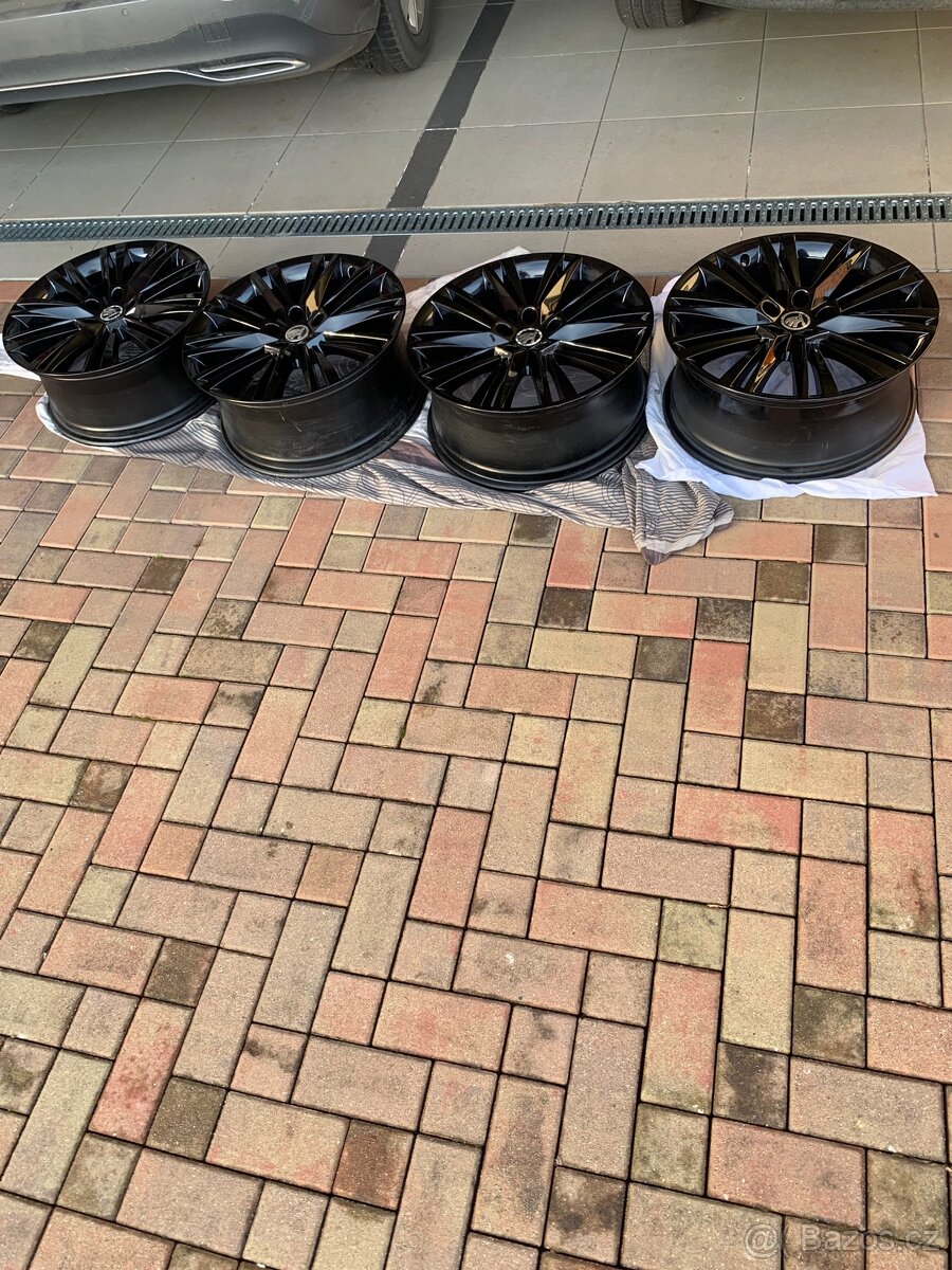 Originál ALU ŠKODA SUPERB 3 CANOPUS BLACK - 6