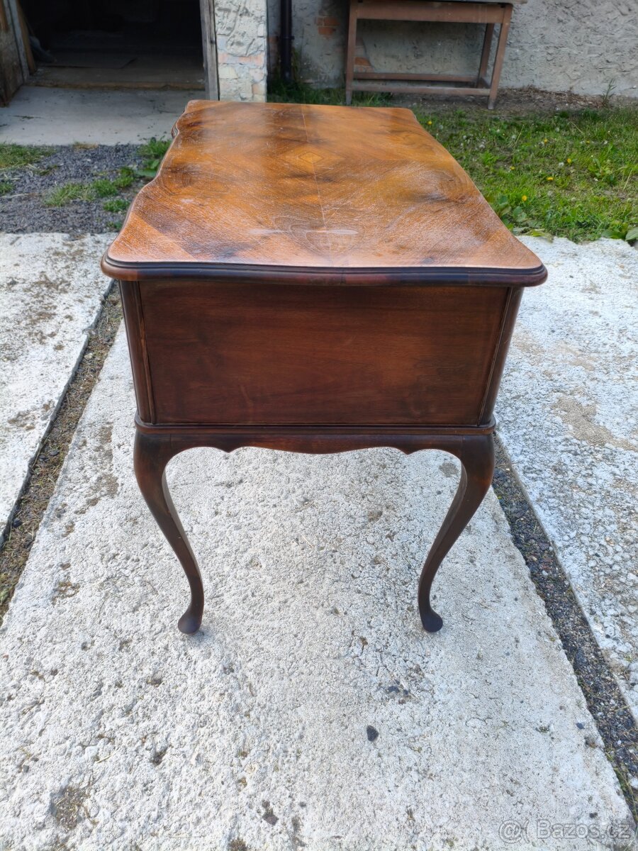 Prostorový psací stůl v ořechové kořenici - 6