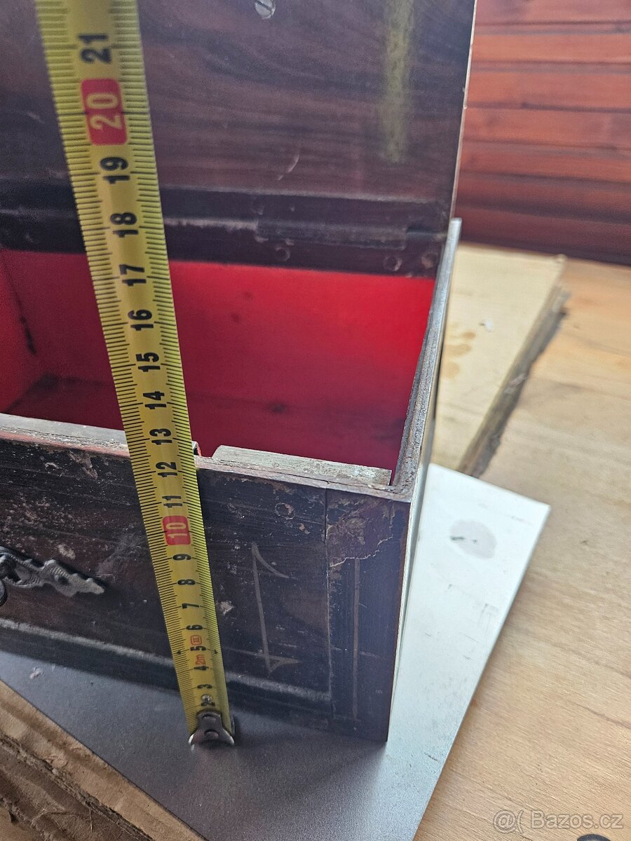 Prodám starožitný trezor - 6