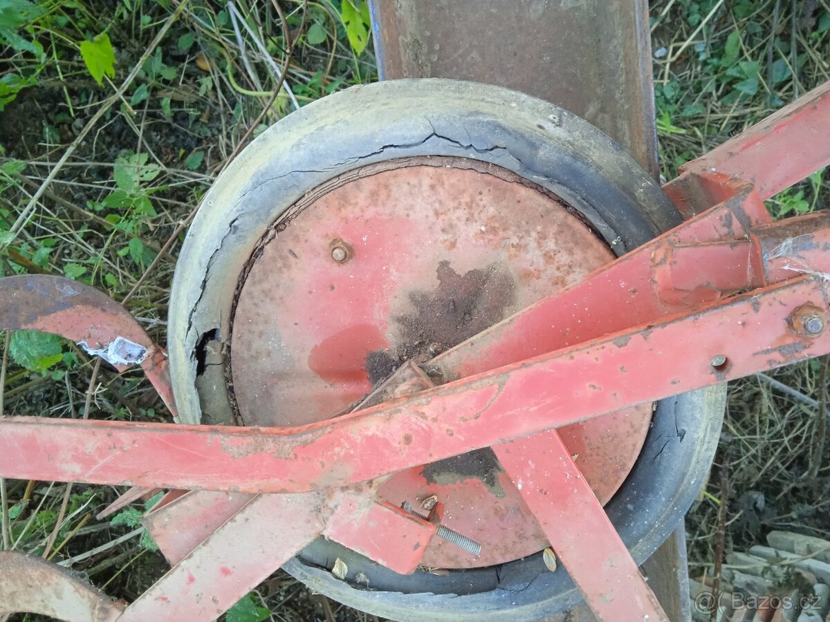 přítlačné kolečká vozík na Becker - 6