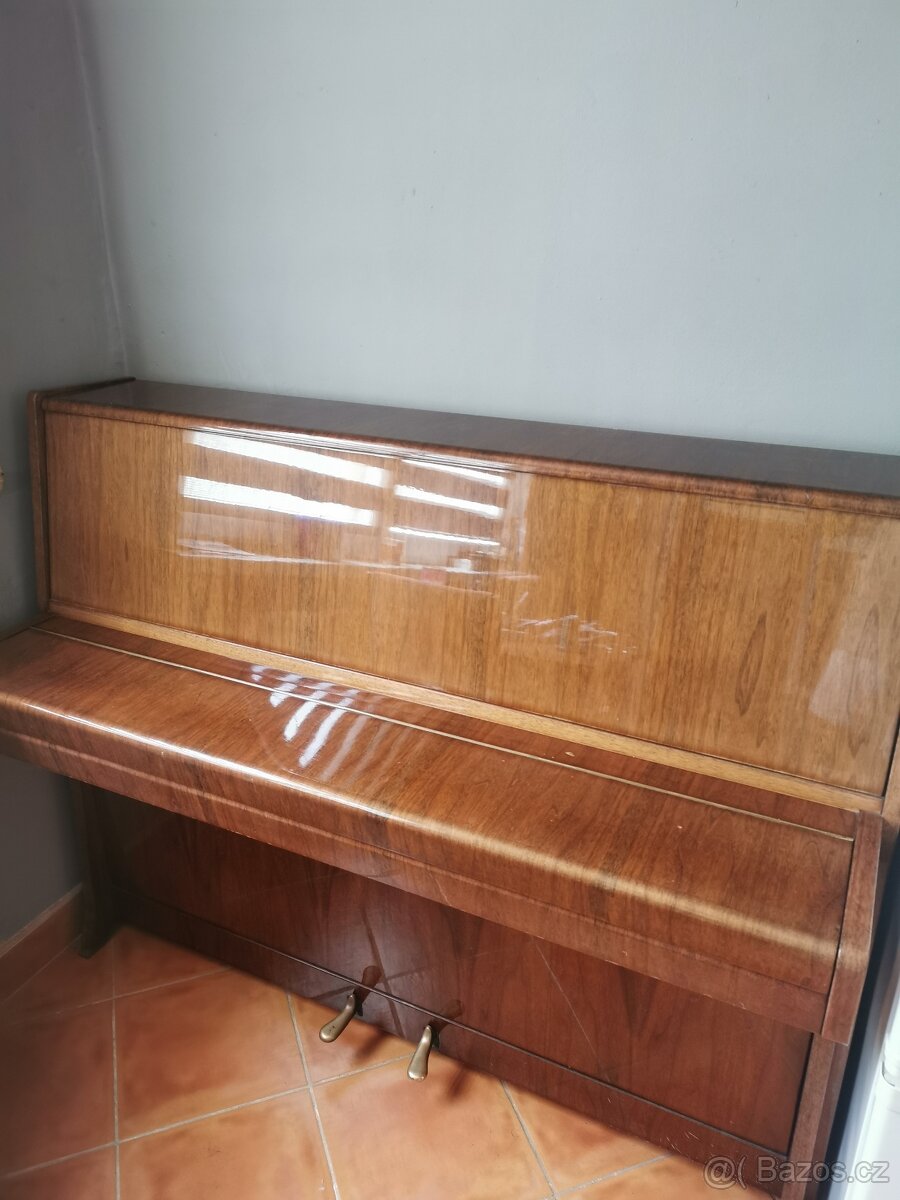 Piano Petrof - 6