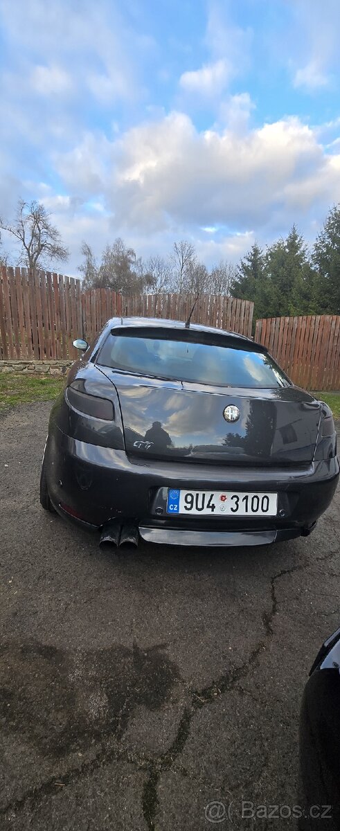 Alfa Romeo GT 1,9jtd - 6