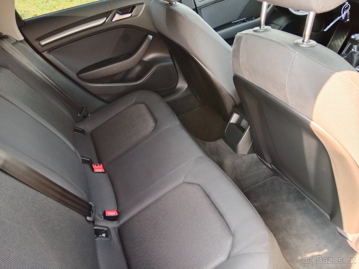 Audi A3 Sportback 1.6TDI - FACELIFT , Virtual , MANUÁL - 6