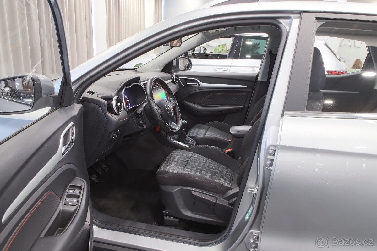 MG ZS 1.5 78kW 57tkm 4xNOVÉ pneu / 2 roky plná záruka v ceně - 6