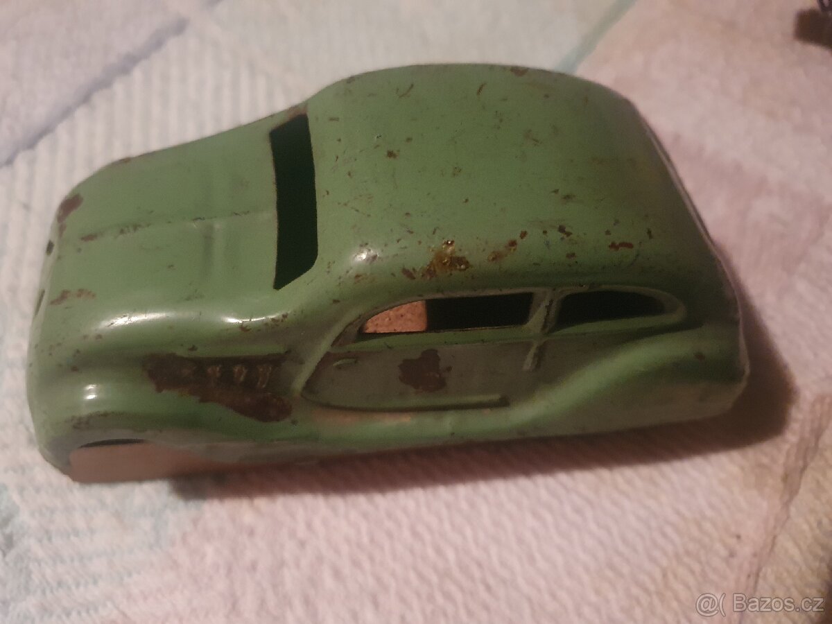 Hračky plechové - 6