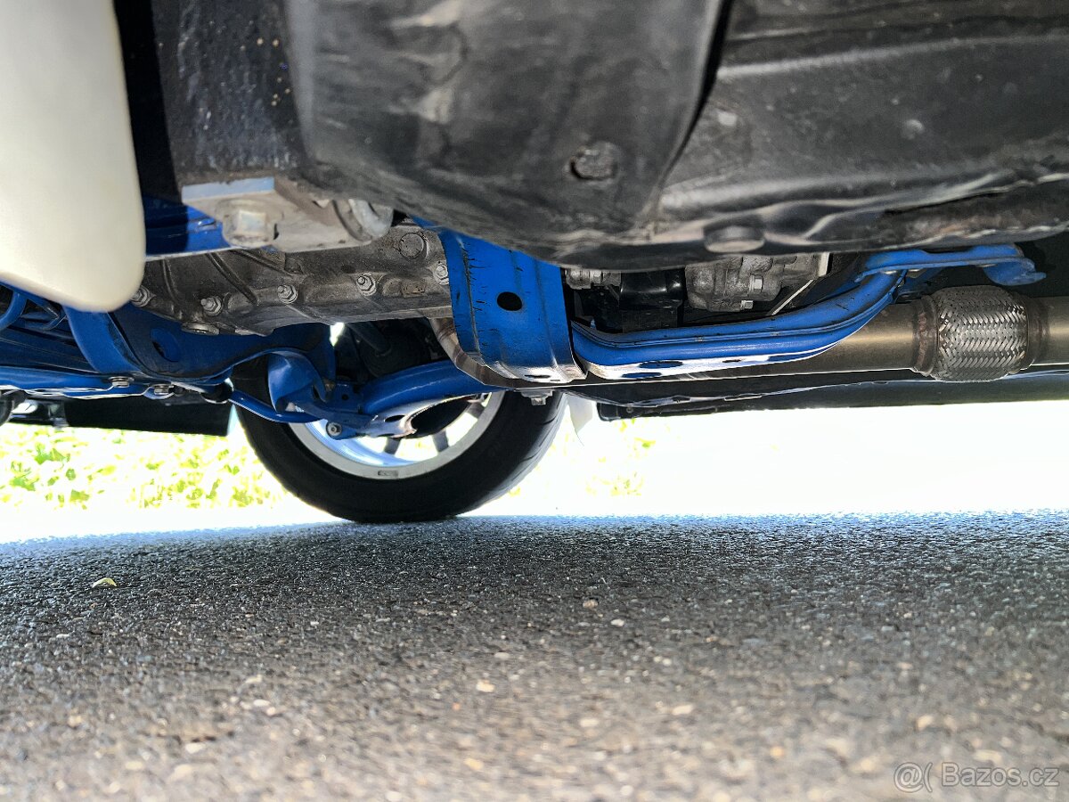 Subaru Impreza GT - 6