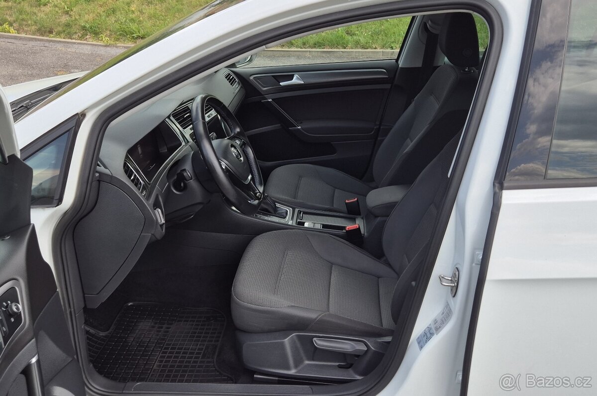 Volkswagen Golf VII e-Golf 1.majitel servisní kniha DPH - 6