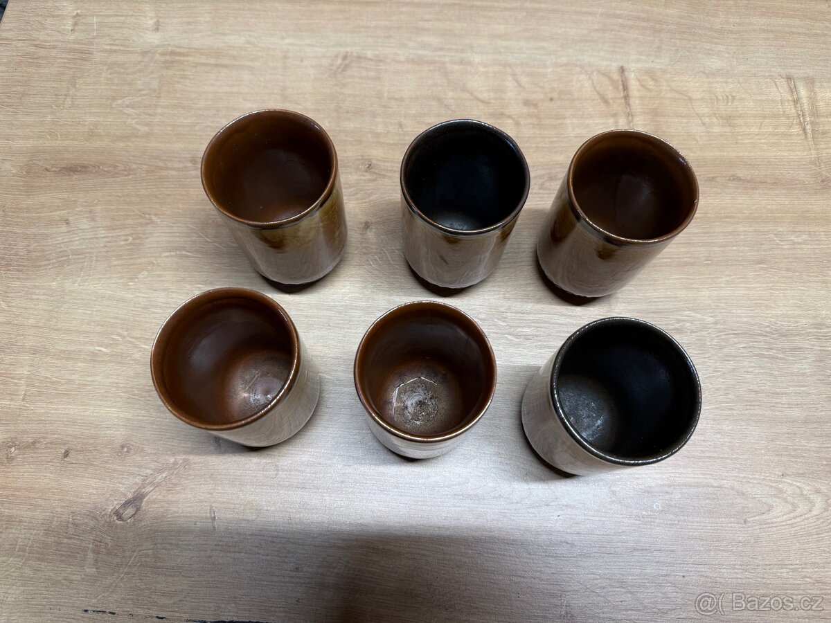 Sada 6 kameninových hrnků v hnědé glazuře - 6