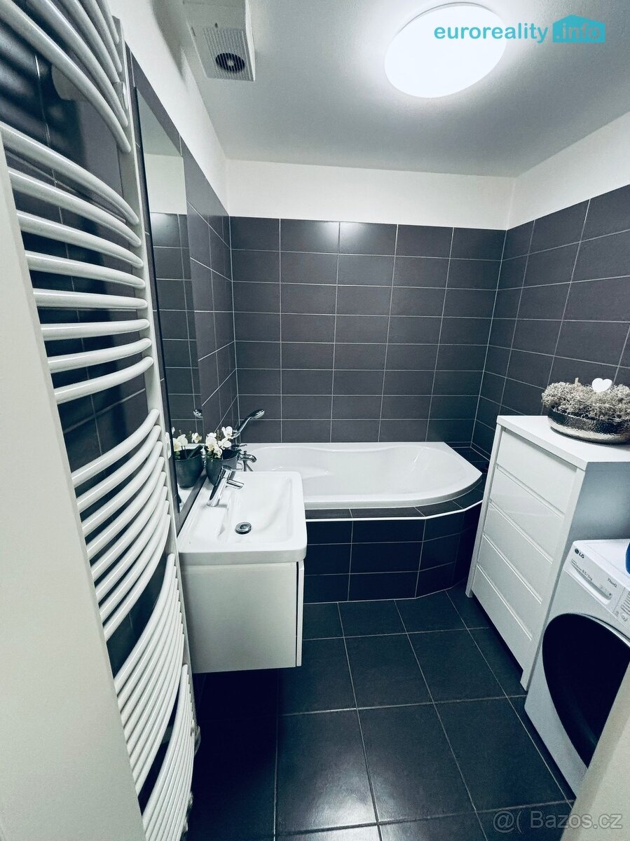 Prodej, byt 2+kk, 54,8 m2, zahrádka 52 m2 - 6