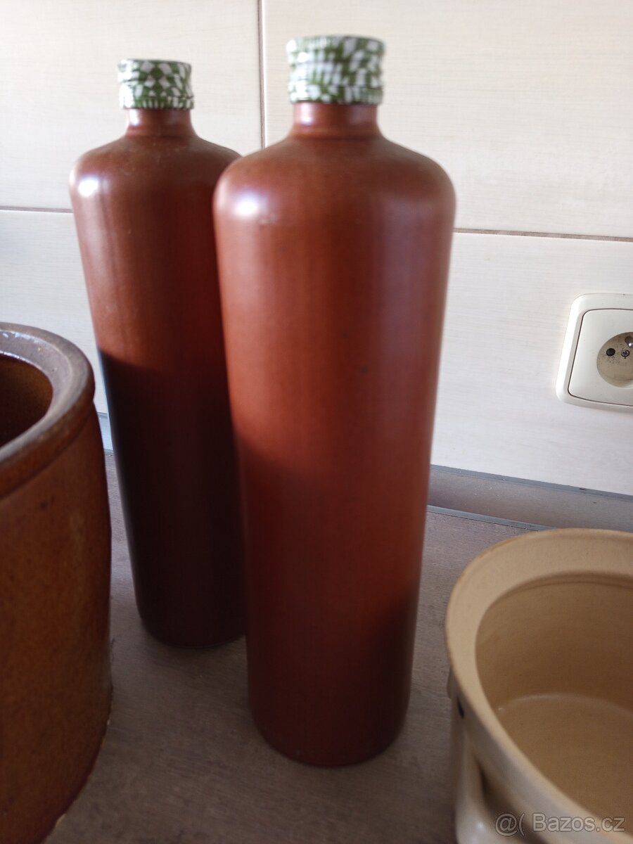 KAMENINOVÉ NÁDOBY - 6