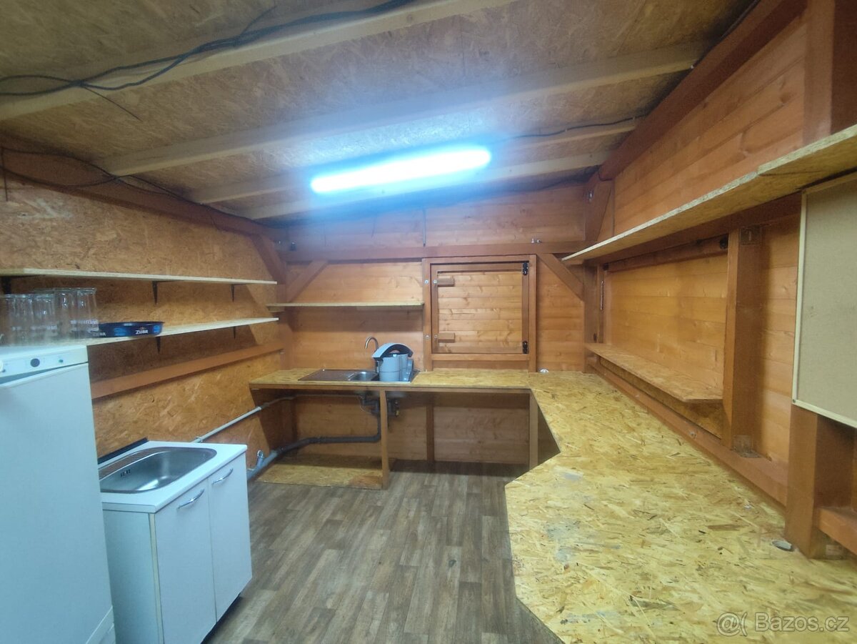 Sezónní prodejní stánek - 6