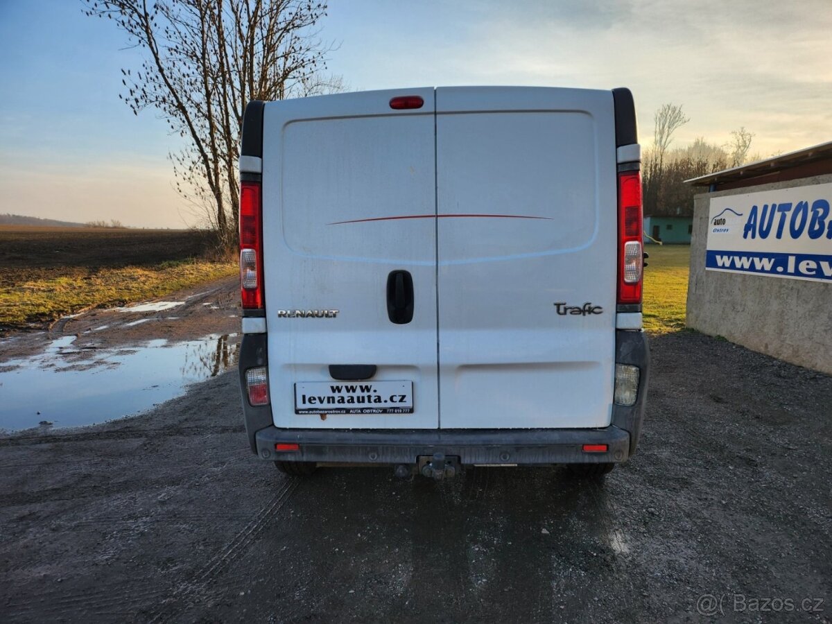 Renault Trafic 2.0 TDCI - 6