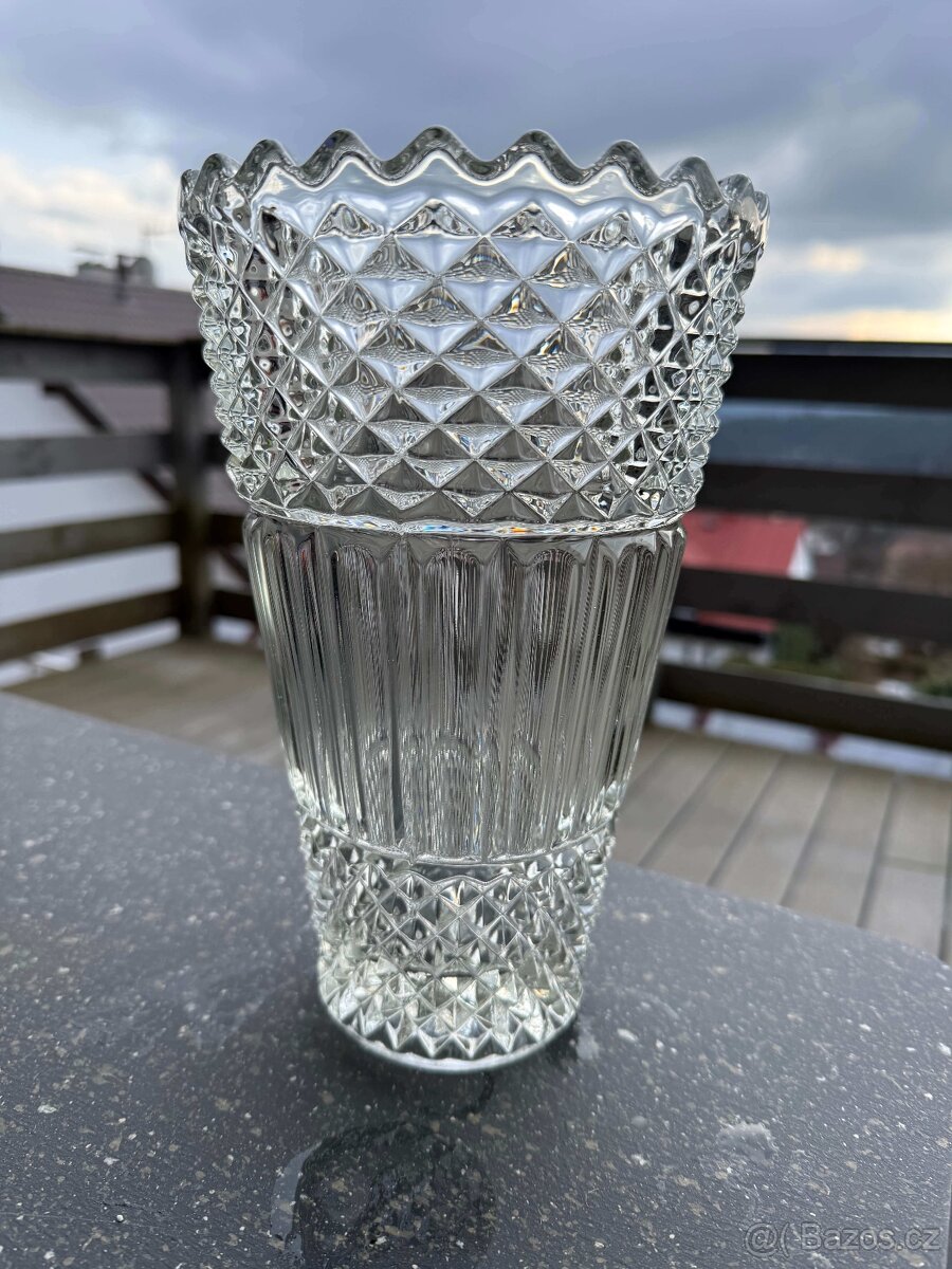 Vázy - nález z půdy - 6