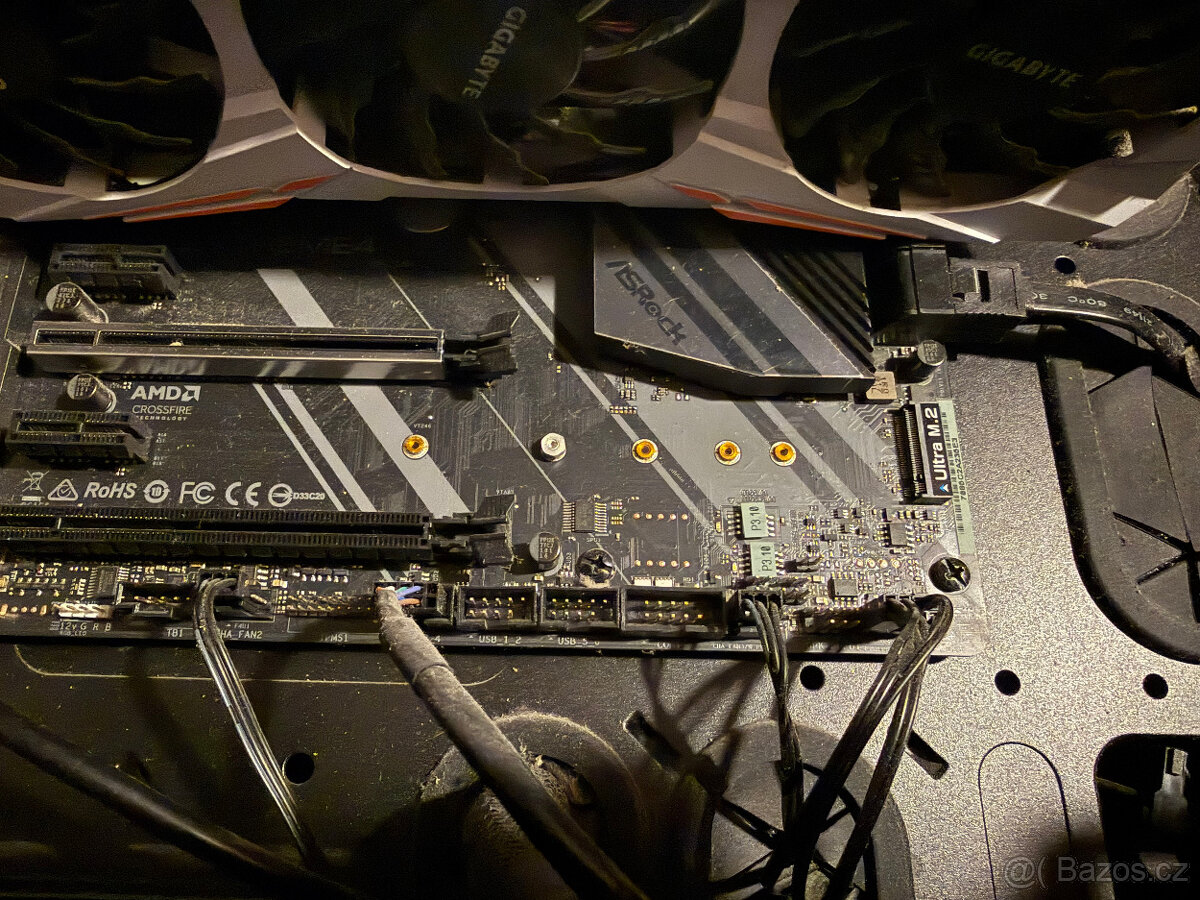 Herní PC s GTX 1080 Ti a i7-8700K - 6