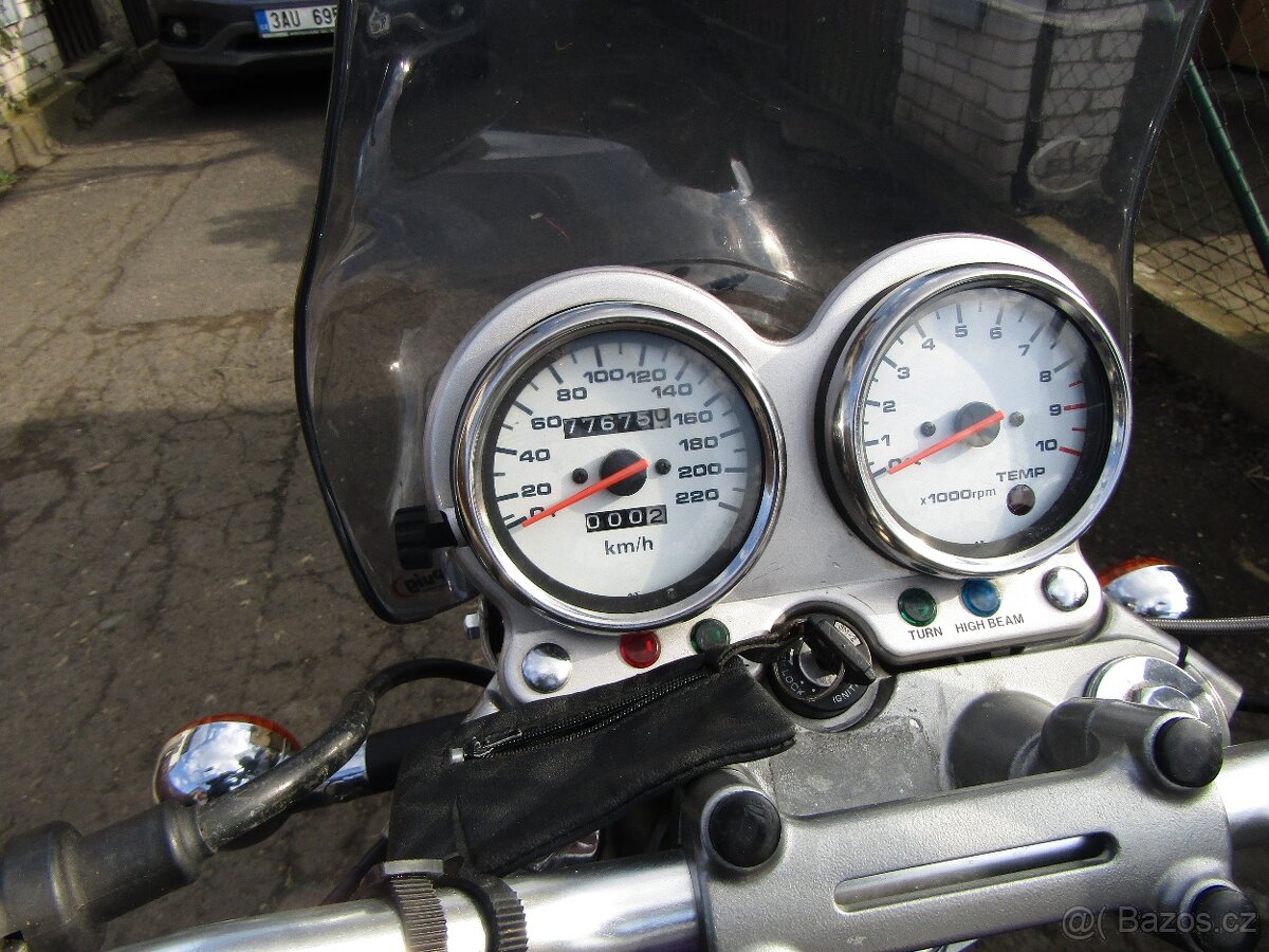 Suzuki VX 800 - 6