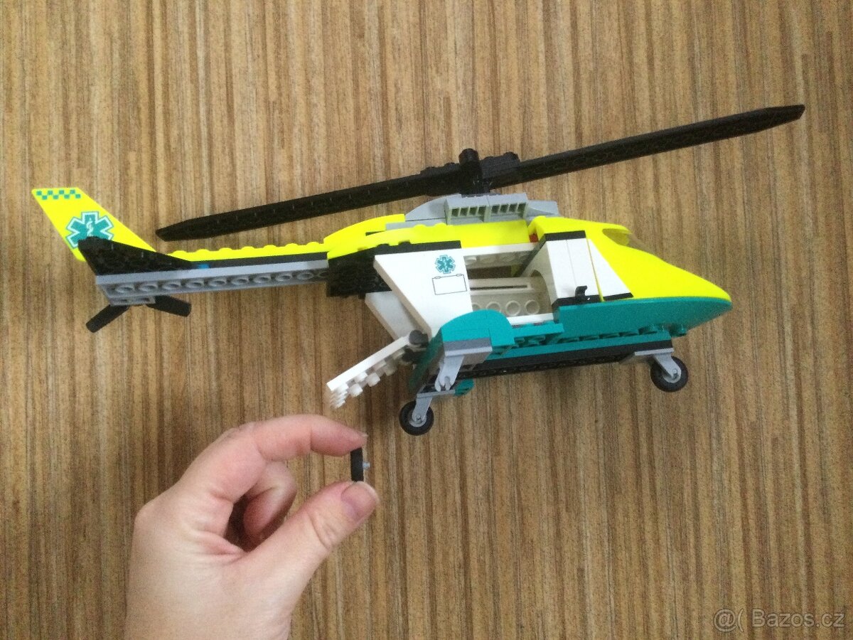 LEGO City 60343 Přeprava záchranářského vrtulníku - 6