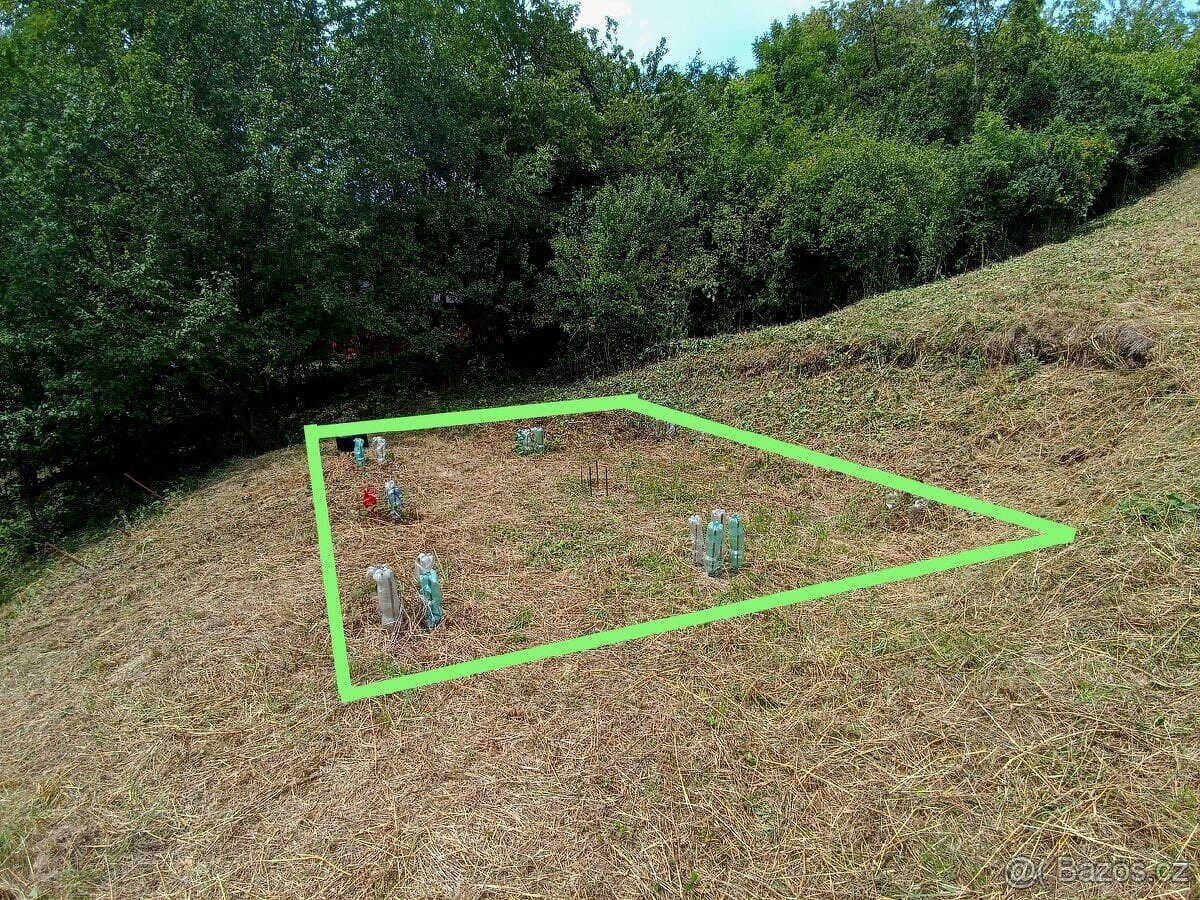 Prodám zahradu, možnost stavby, 2216 m2 Kudlovice-dolina - 6