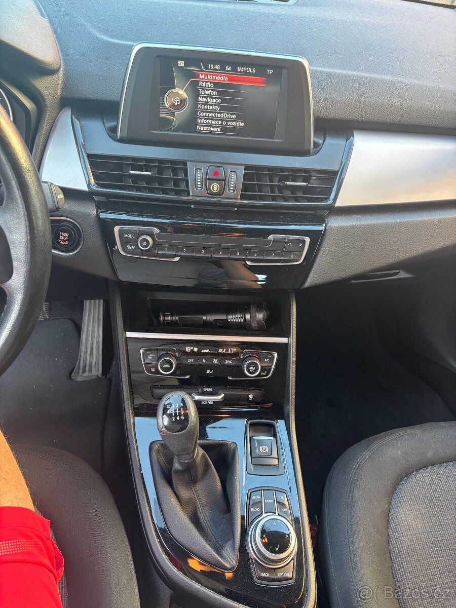 BMW F46 1,5diesel rok 2017 - 6