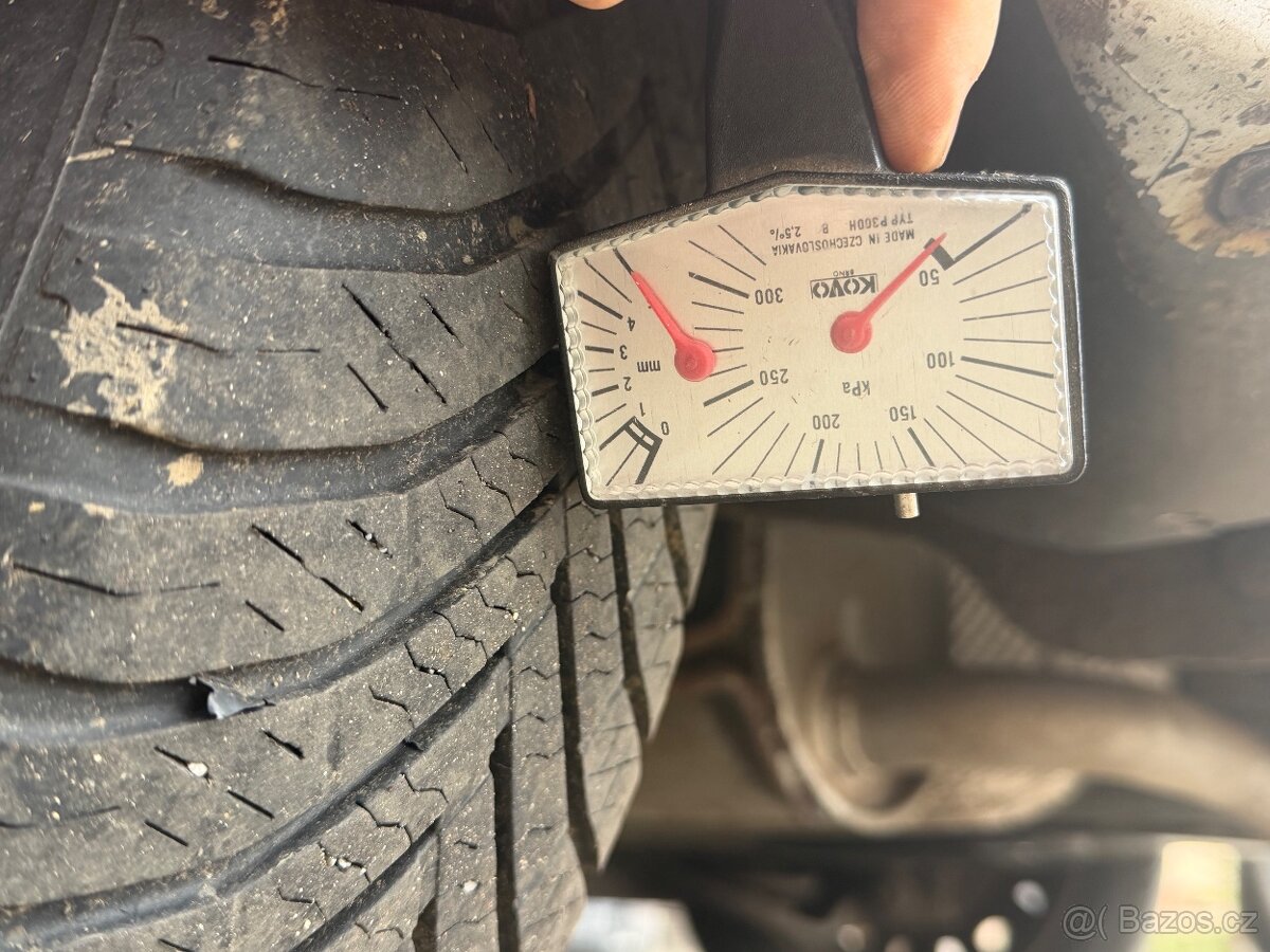 Celoroční pneu 165/65 R15 - 6