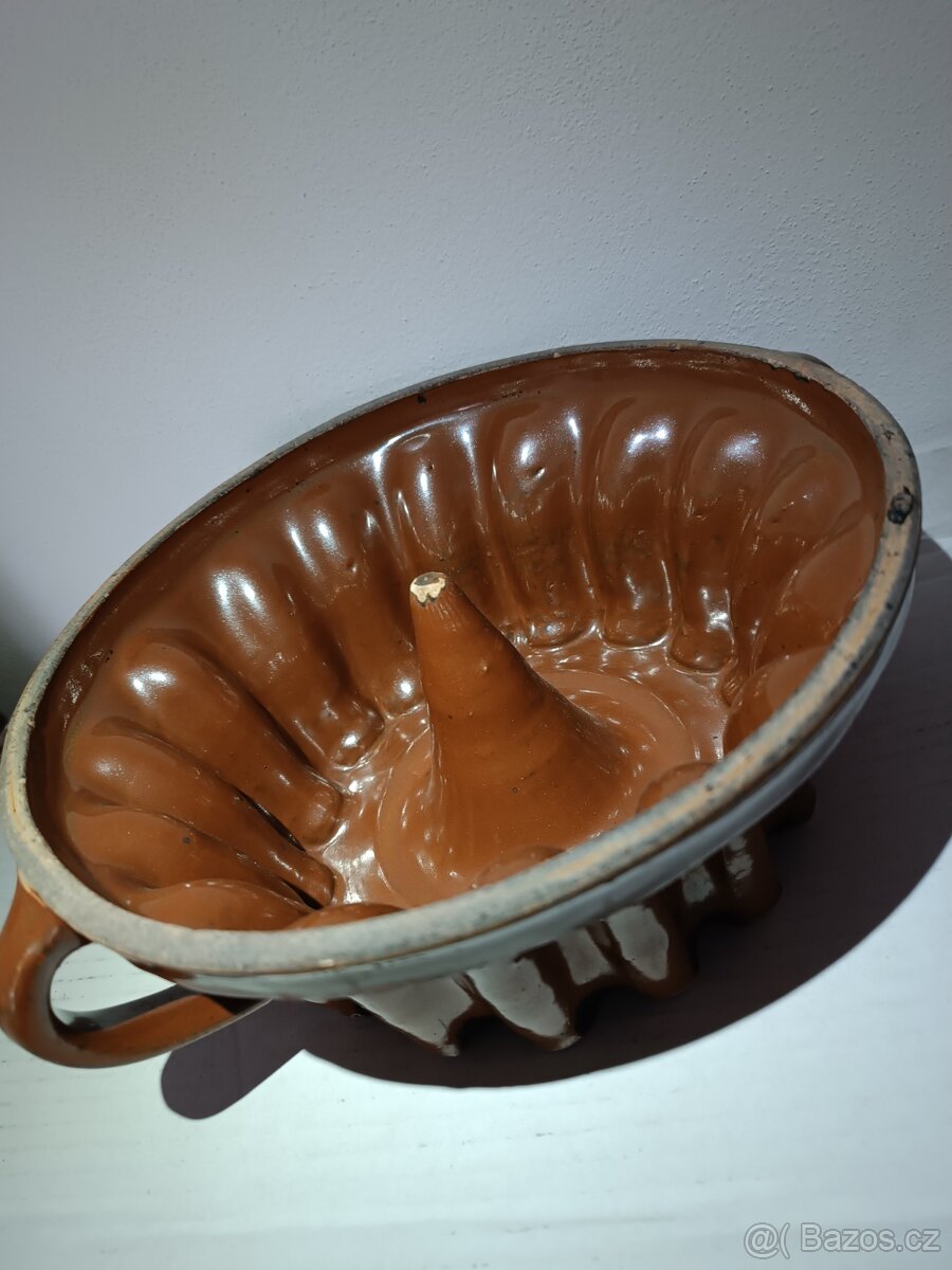 Stará kameninová forma na bábovku - 6