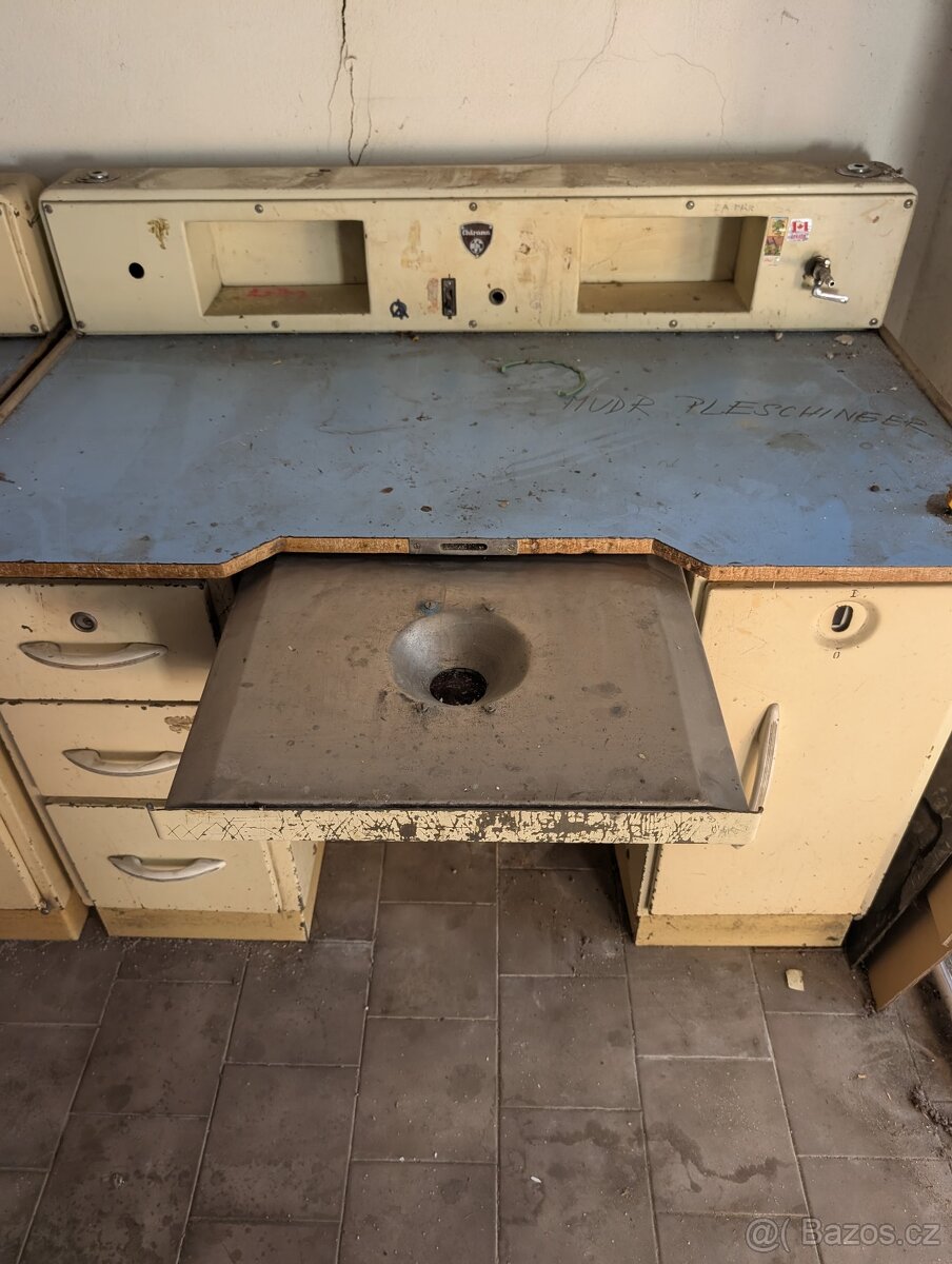 Starožitný nábytek CHIRANA - 6