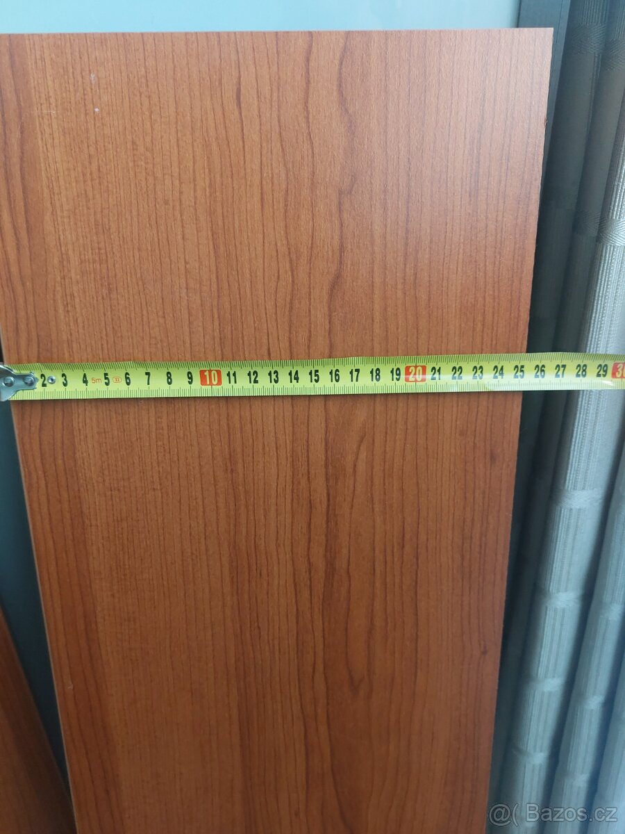 Nástěnné police 2 kusy - cena za obě - 6