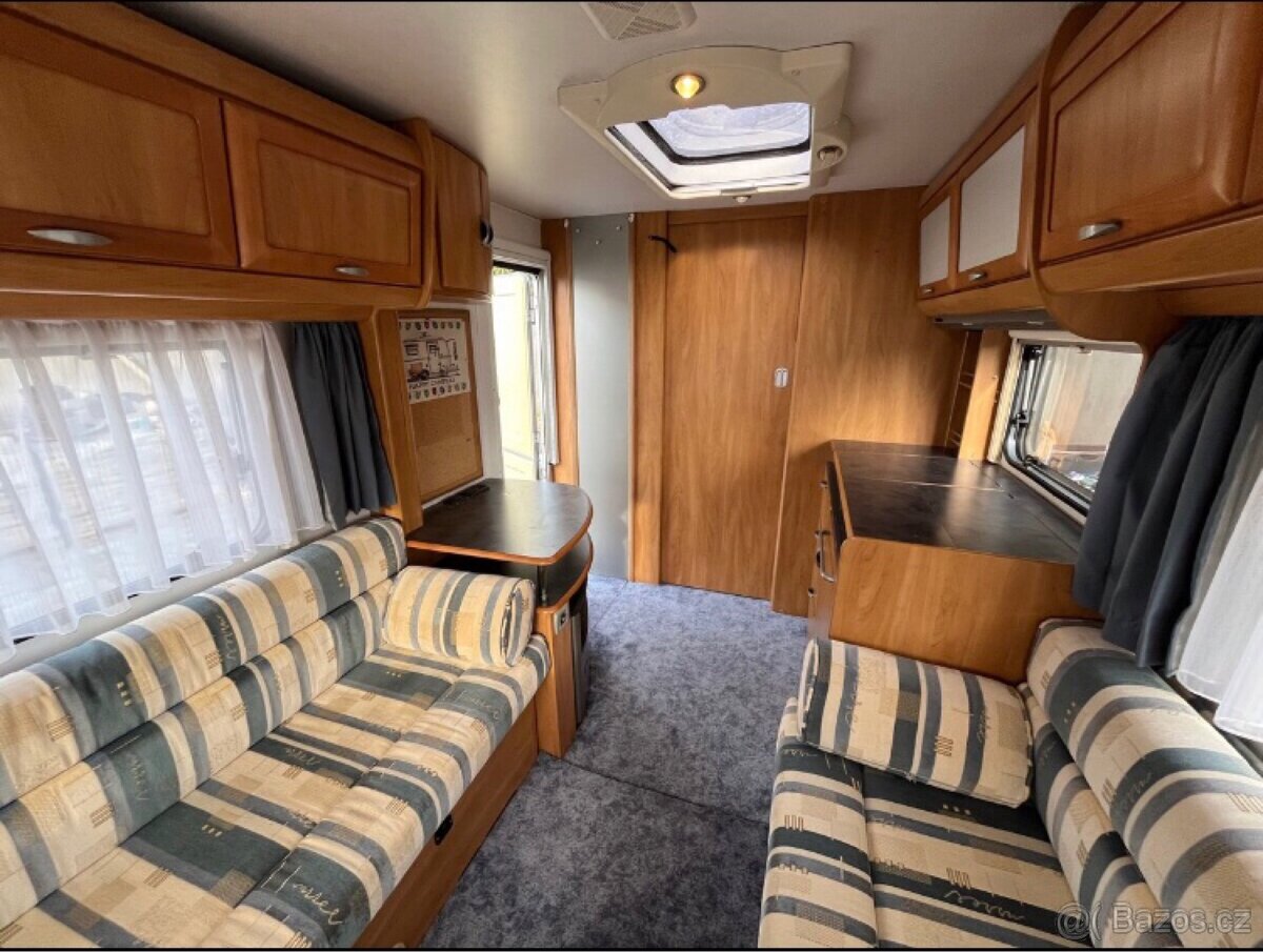 Karavan Hymer Eriba Nova 470A, velká koupelna,prostorný - 6