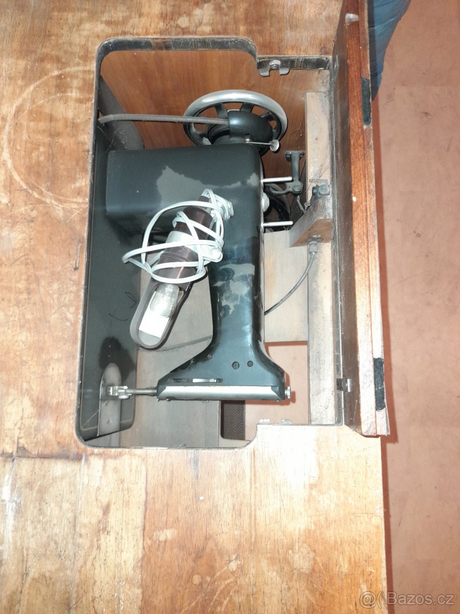 Šlapací šicí stroj Zetina - 6