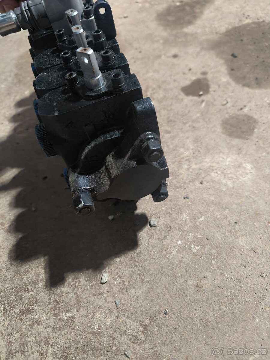 Minibagr rozvaděč - 6