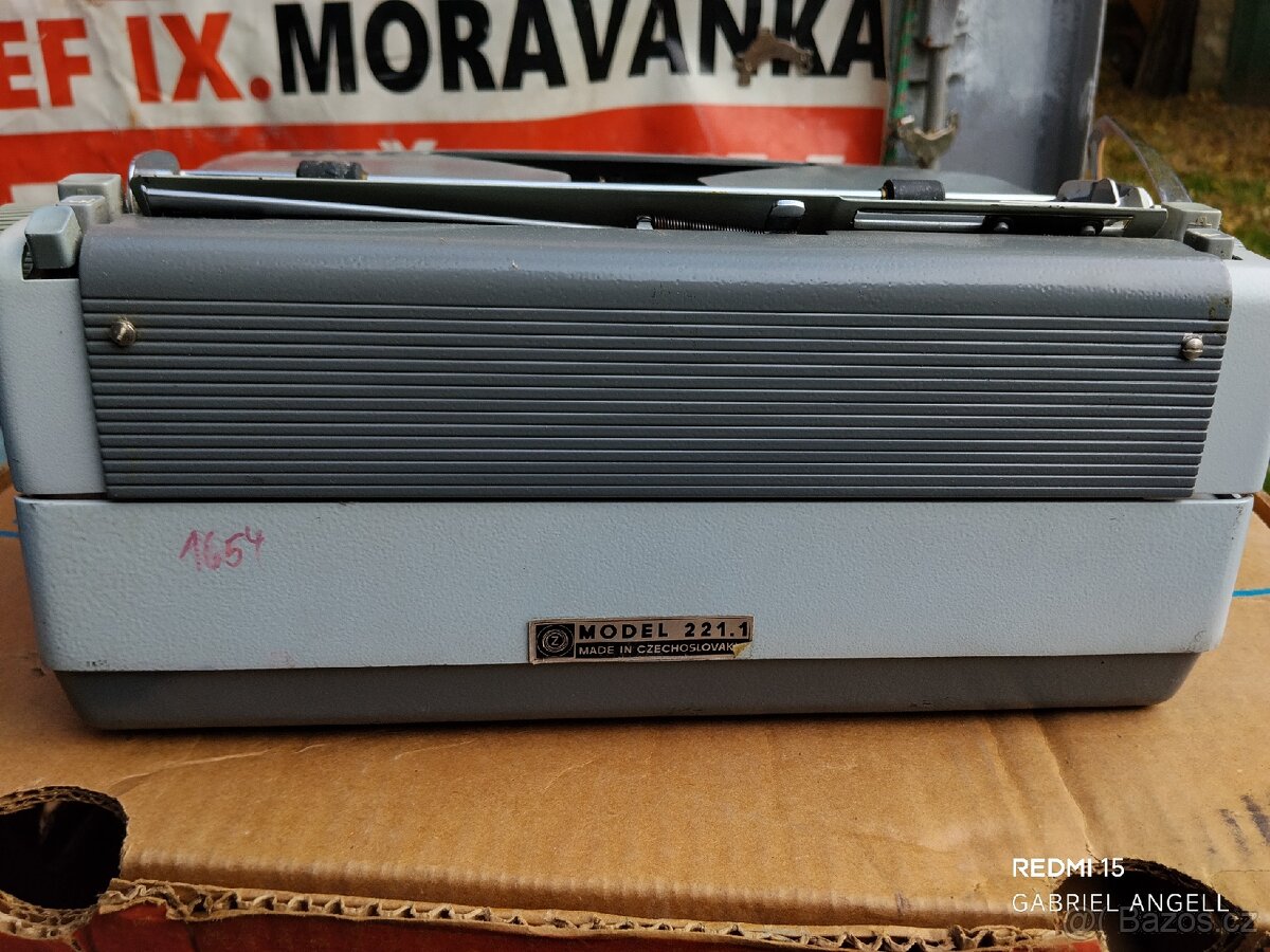 Psací stroj CONSUL 221.1 - 6