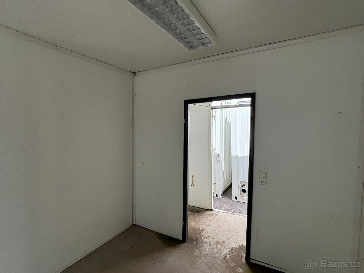 Kontejner 6x3x2.8M / R.V. 2016 / Nabouraný bok - 6