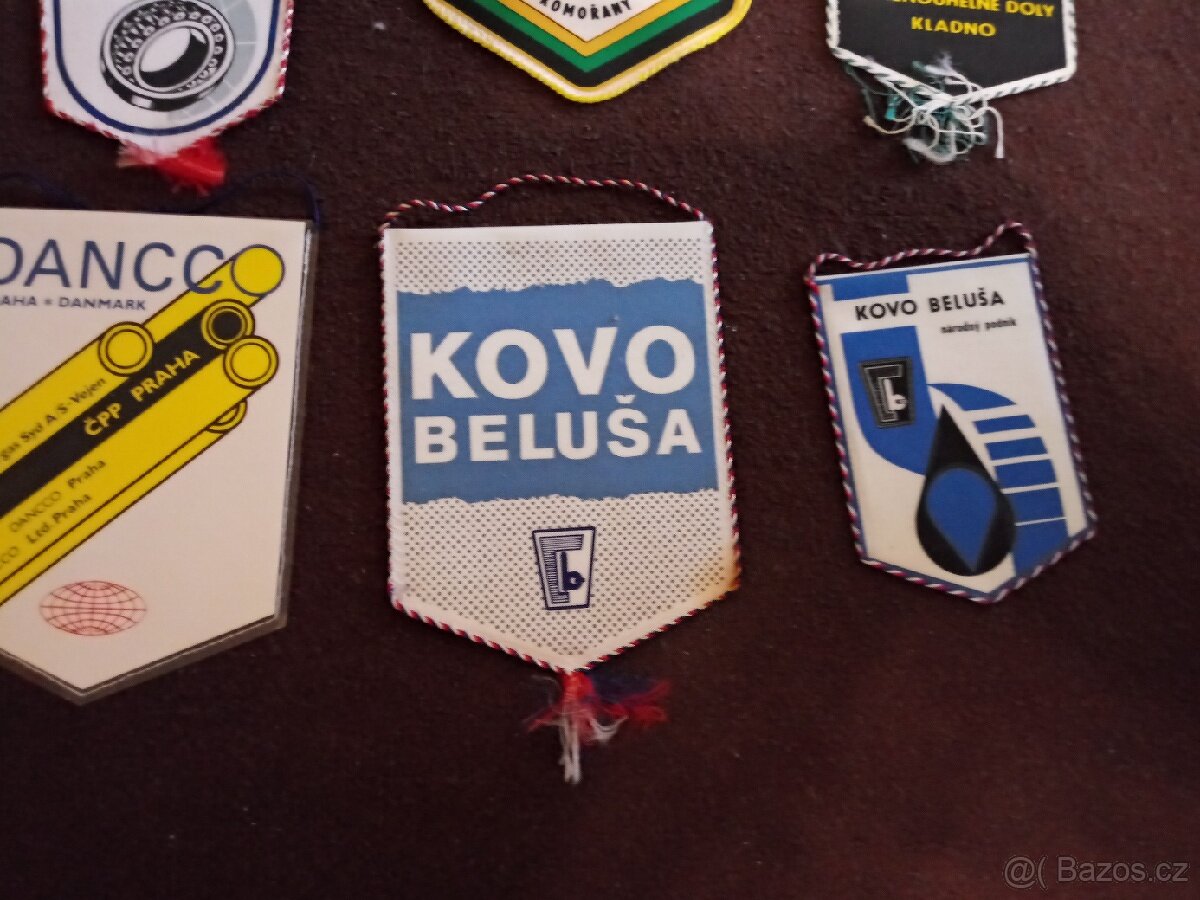 Soubor historických vlaječek - 17 kusů - 6