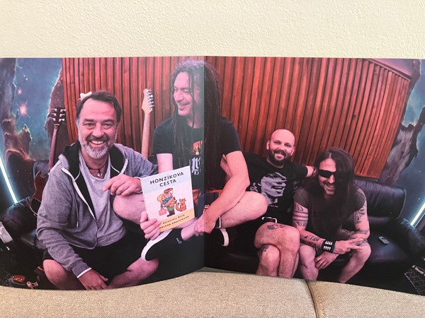 Kurtizány Z 25. Avenue – Honzíkova Cesta (LP - Limitka) - 6