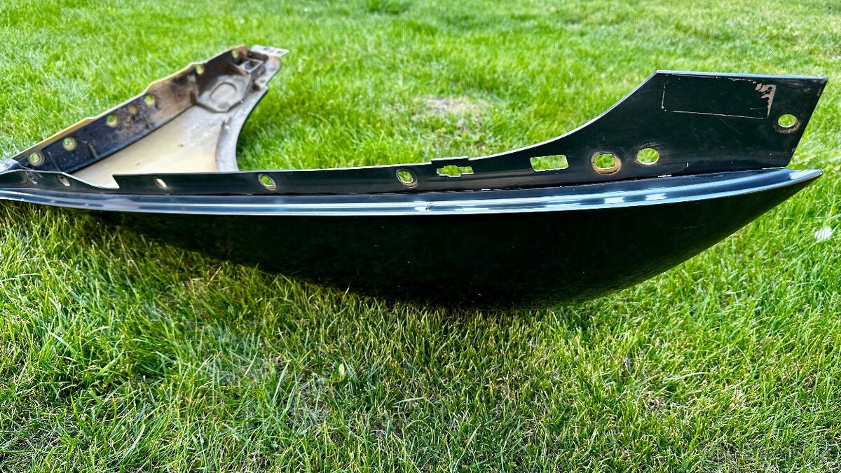 VW TOUAREG 7L - PŘEDNÍ PRAVÝ BLATNÍK - 6