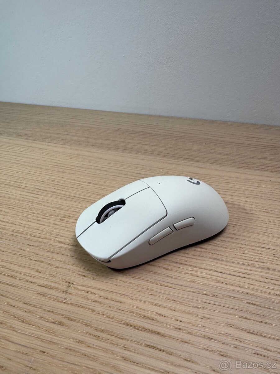 Logitech G Pro X Superlight herní myš bílá - 6