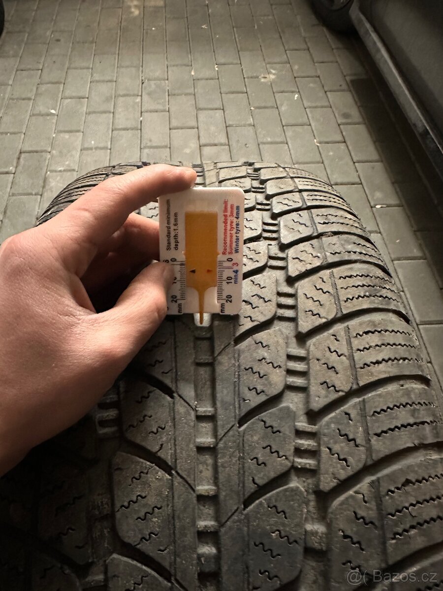 BMW černé alu kola 467m - zimní pneu - 6