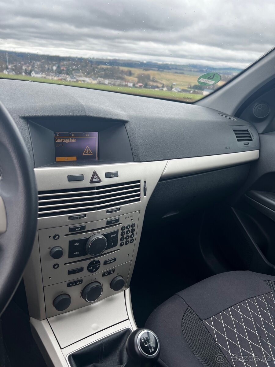Opel Astra H - 6