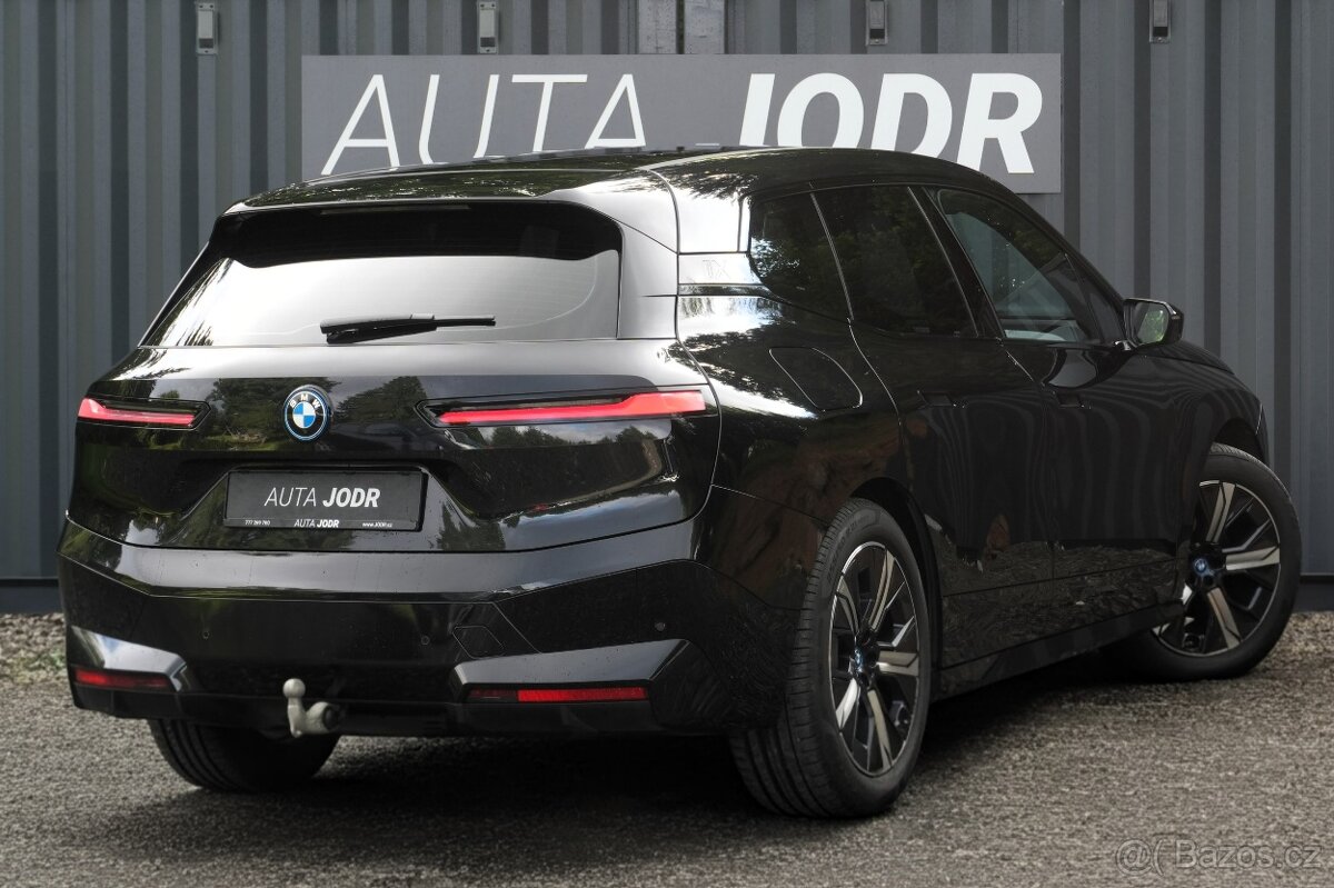 BMW IX xDrive 50 385 kW, Panorama, Tažné, Záruka, SoH 97.5% - 6