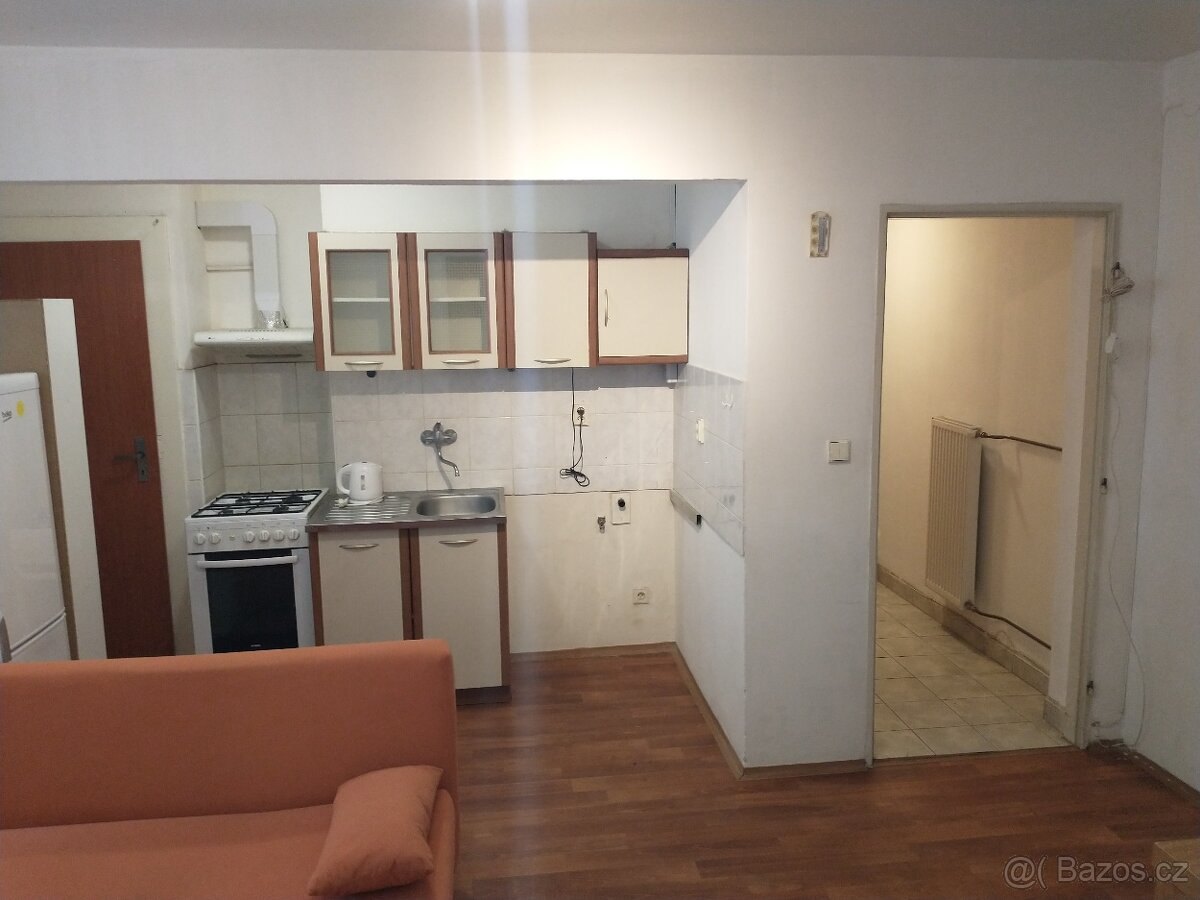 Pronájem 2+kk 43m2. Královo Pole, Purkyňova - 6