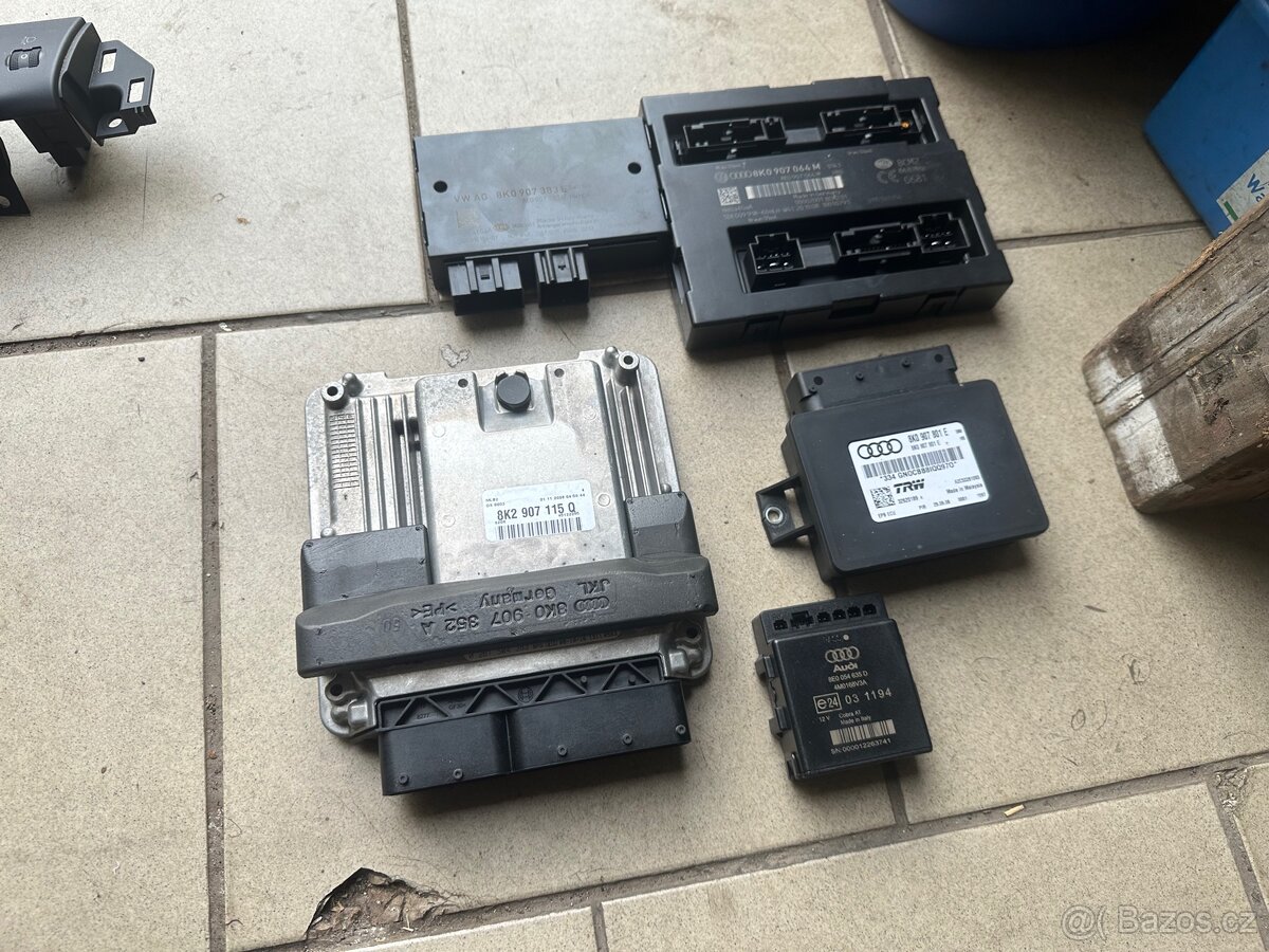 Audi A4 B8 díly - 6