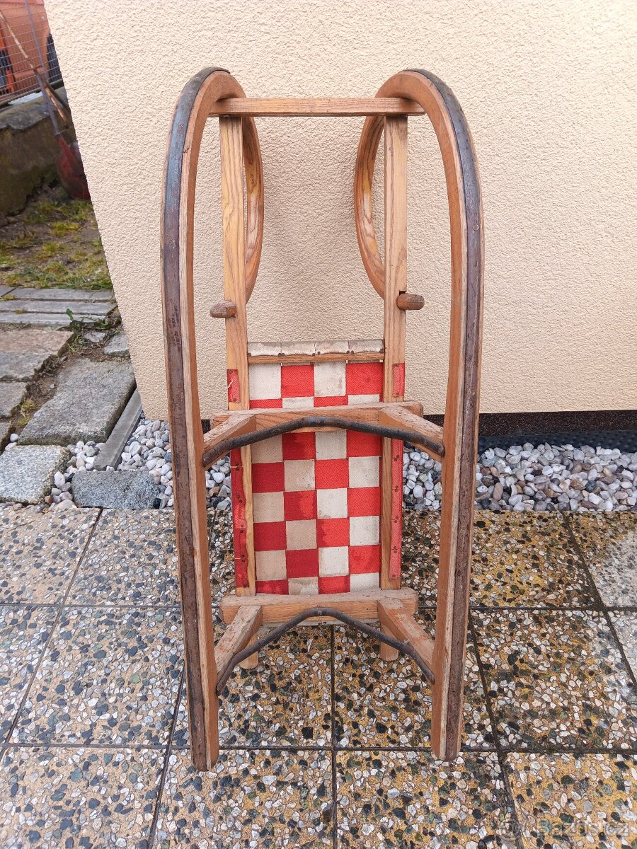 Staré dřevěné sáně. - 6