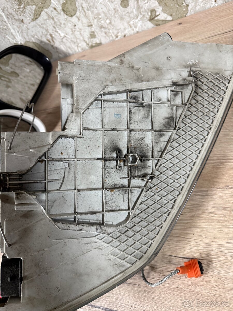 Xenony Octavia 2 Před Facelift - 6