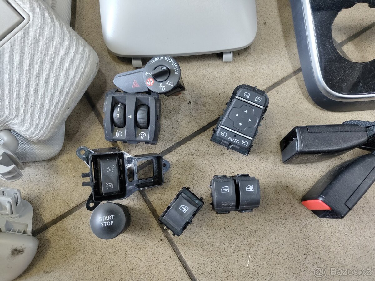 Clio IV - díly interiéru - 6