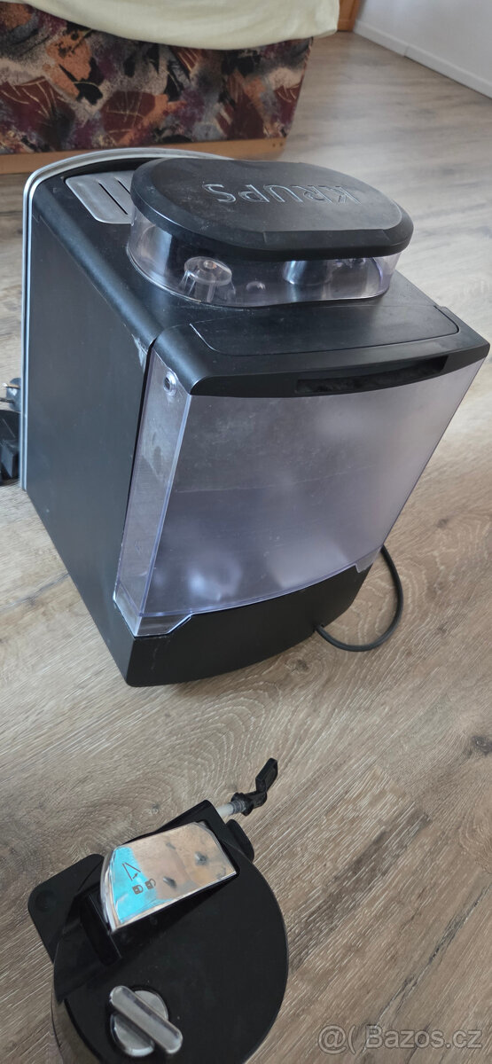 Prodám automatický kávovar Krups EA82 - 6