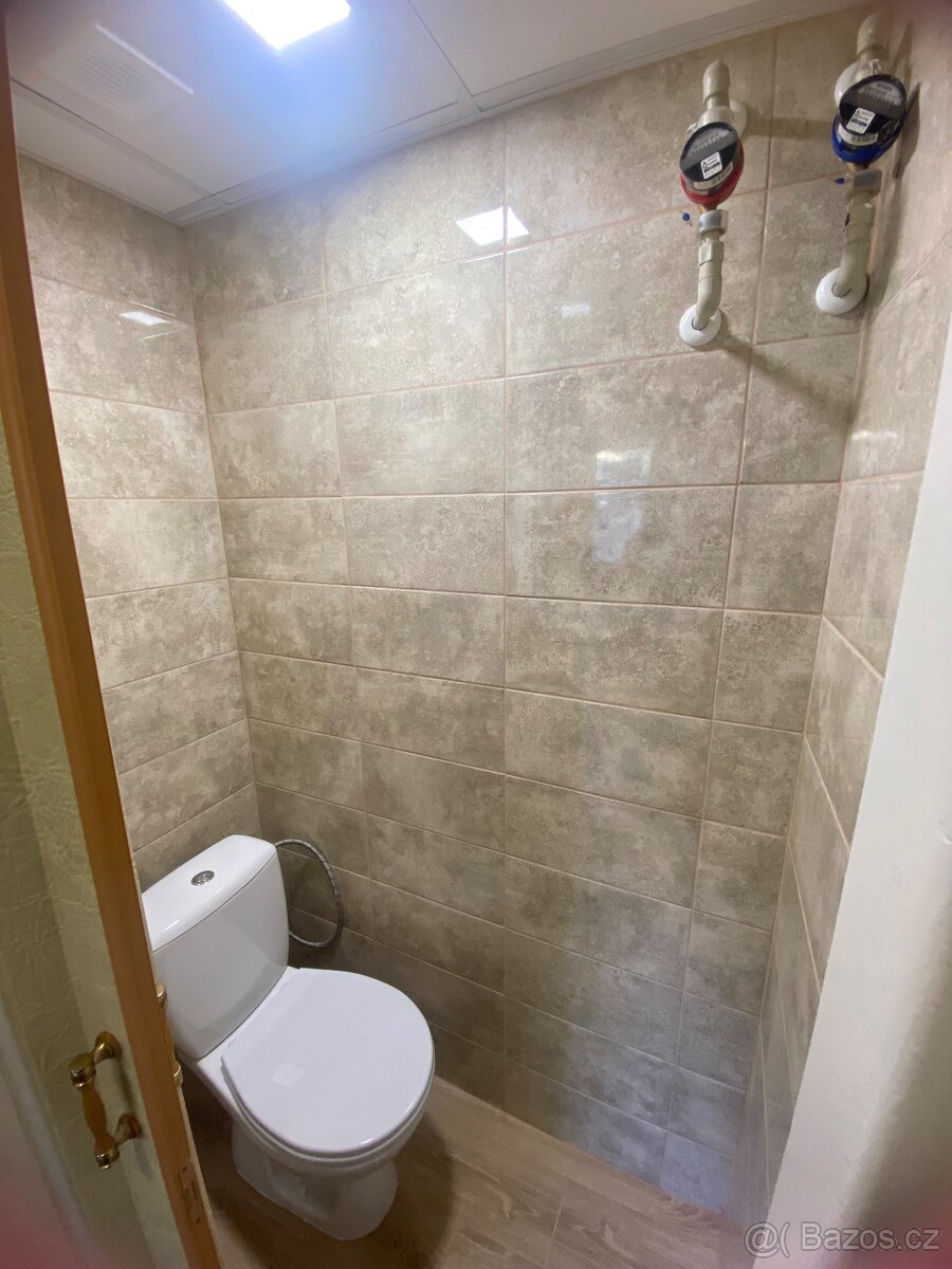 Pronájem bytu 1+KK u Zámeckého parku Litvinov - 6