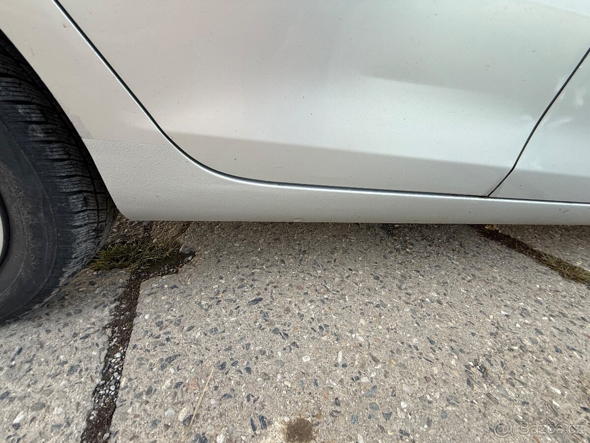 Prodám Volkswagen Golf 1.4tsi 90kw - 6